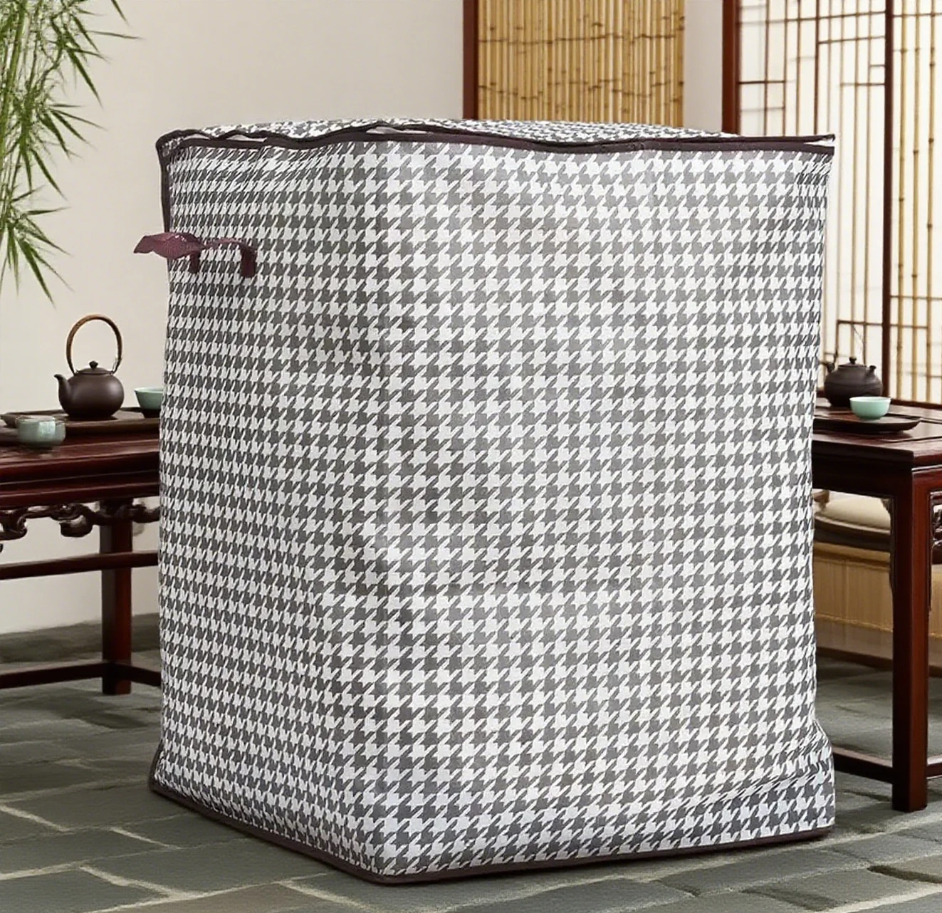 Large capacity, it can be used for various household items, help save space,and make the home environment more tidy and orderly