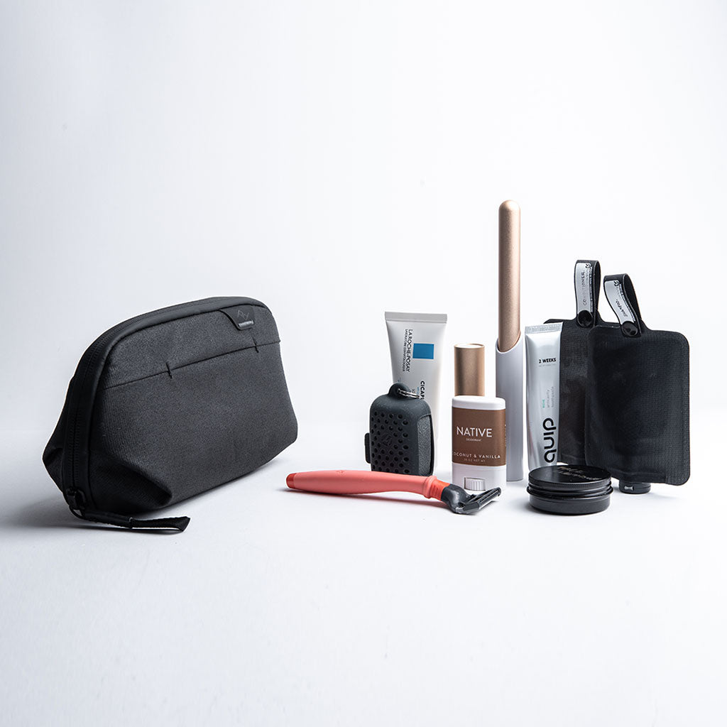 small-wash-pouch-black-7_65f3a51a-ee4e-4d6b-84ed-cfbaf9208962.jpg